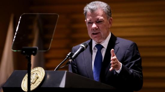 Durante el mandato de Juan Manuel Santos se firmó el proceso de paz con los guerrilleros de las FARC en Colombia. 