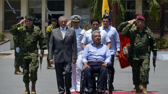 El presidente Lenín Moreno visitó el Fuerte Militar Huancavilca, junto al ministro de Defensa Oswaldo Jarrín. 