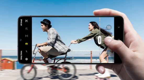 El Galaxy A90 de Samsung usa una cámara con sensor de 48 megapixeles. 