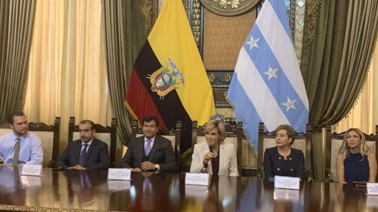 Autoridades de la Asamblea y de la Corte de Justicia firmaron el acuerdo de adhesión al Plan Más Seguridad del Municipio de Guayaquil. 