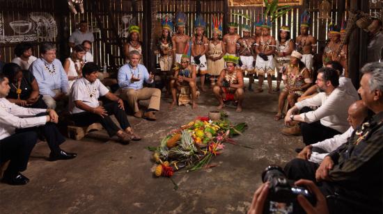 Reunión de los mandatarios y jefes de las delegaciones de los países amazónicos, en presencia de representantes de las comunidades ancestrales, en Leticia, Colombia.