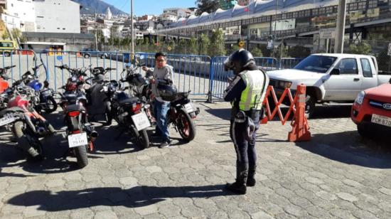 Motos y autos detenidos en el Centro de Retención Vehicular de la AMT.