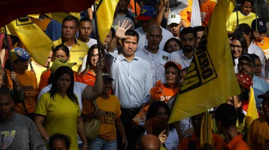 El líder de la oposición venezolana Juan Guaidó llamó a sus seguidores a ejercer mayor presión en las calles contra el gobierno de Maduro. 