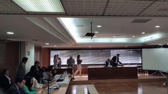 En el cuarto de audiencia, se anunciaron las pruebas en contra de los procesados.