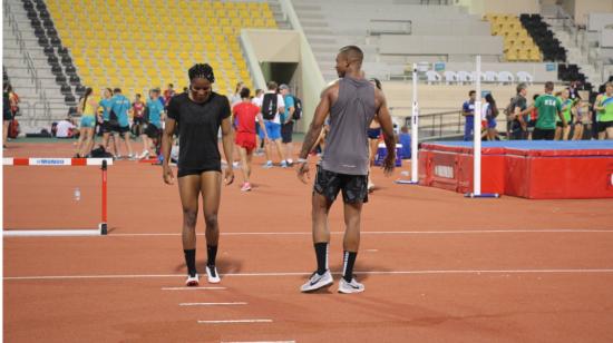 Ángela Tenorio y Álex Quiñónez entrenan de cara a su participación en el Mundial