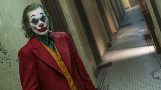 Joaquin Phoenix como el 'Joker', en un fotograma de la película de Todd Phillips