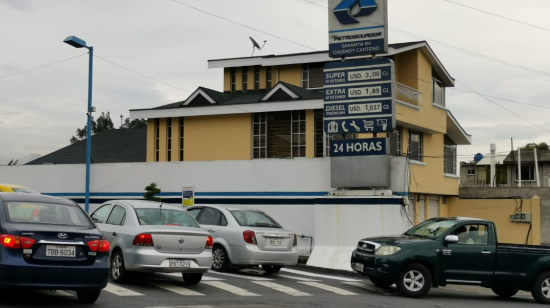 una vista panorámica de una gasolinera en Guayaquil, en octubre de 2019.