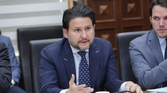 El ministro de Transporte, Gabriel Martínez, precisó que la ANT solo puede revisar las tarifas de buses intercantonales e interprovinciales. 