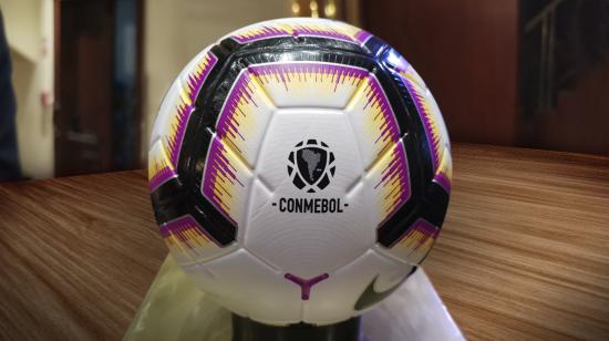 Balón de la Copa Libertadores femenina 2019.