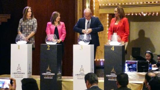 Sorteo de grupos de la Copa Libertadores femenina 2019 en Quito. 