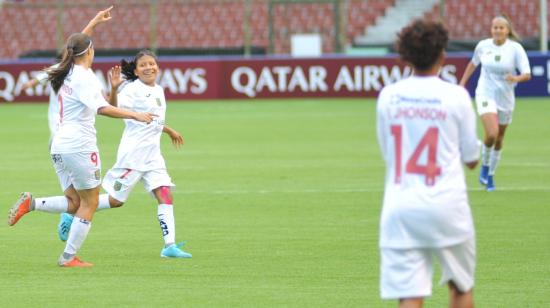 Giannina Lattanzio convirtió el 1-0 a favor de Deportivo Cuenca.