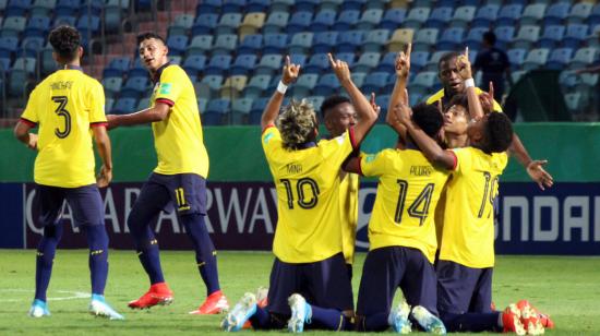 La selección ecuatoriana consiguió su primera victoria (2-0) en el Mundial Sub 17 de Brasil contra Australia.