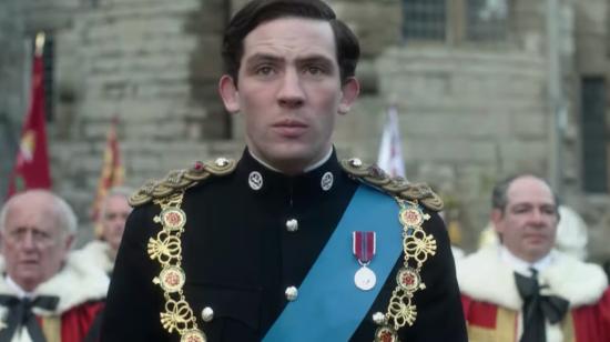 Josh O'connor interpreta al Príncipe Carlos en la tercera temporada de 'The Crown'. También lo hará en la cuarta.