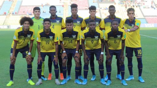 Plantel titular de Ecuador que jugó ante Italia por los octavos de final del Mundial Sub 17.