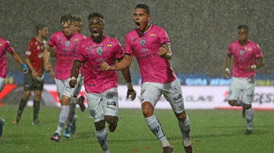 El equipo de Sangolquí se coronó campeón de la Copa Sudamericana en la Nueva Olla, tras vencer 3-1 a Colón.