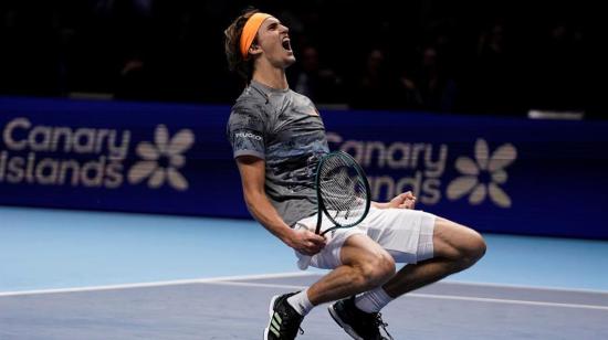 Alexander Zverev venció a Daniil Medvedev y dejó fuera del torneo de Londres a Rafael Nadal.