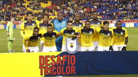 Alineación titular de la selección ecuatoriana que perdió ante Colombia, en el último amistoso de 2019. 