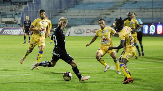 Independiente del Valle y Delfín no se sacaron ventaja en el partido de ida de los cuartos de final. 