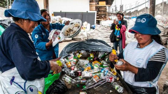 20.000 familias se dedican al reciclaje en Ecuador.