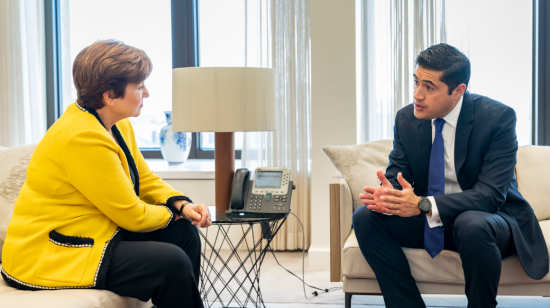 La directora gerente del FMI, Kristalina Georgieva, recibió en Washington al ministro de Finanzas de Ecuador, Richard Martínez.