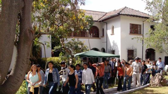 Foto de archivo de la parte posterior de la sede de la Academia del 25 de agosto de 2007.