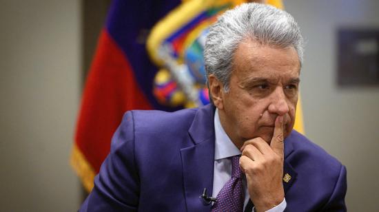 El presidente Lenin Moreno, este martes 3, durante un encuentro con un grupo reducido de medios en España.