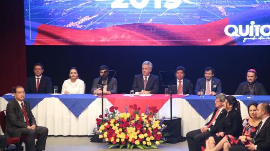 La sesión solemne por los 485 años de fundación de Quito se realizó en el Teatro Sucre.