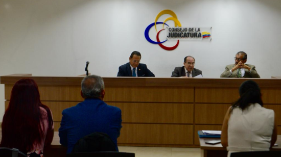 En la Sala 4, de la Corte Provincial de Justicia, en Guayaquil, se celebra la audiencia de apelación a la sentencia contra Iván Espinel.