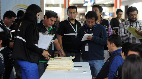 El CNE realizó en 2014 la revisión de firmas para la iniciativa de Yasunidos.