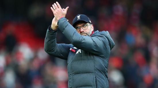 El director técnico alemán Jürgen Klopp, renovó su contrato con el Liverpool hasta la temporada 2024.