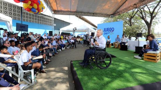 El presidente Lenín Moreno inauguró la primera cancha de la iniciativa ¨Juego Limpio 2030¨, en Guayaquil, este 20 de diciembre de 2019.