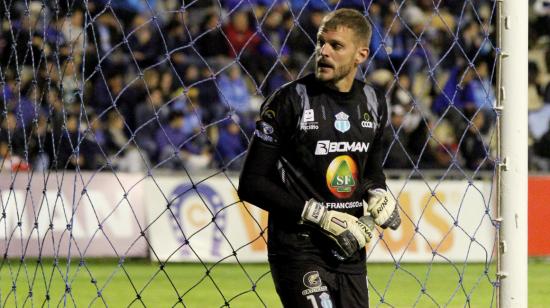 El arquero argentino rescindió su contrato con el Macará de Ambato y jugaría en Barcelona por cuatro temporadas. 