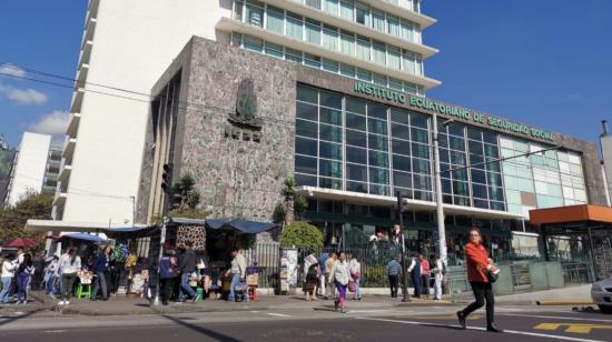 Edificio del Instituto Ecuatoriano de Seguridad Social (IESS), en el centro norte de Quito, el pasado 3 de diciembre.