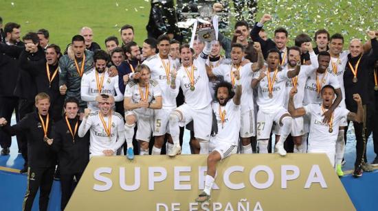 Real Madrid ganó la Supercopa española, jugada en Yeda, en la tanda de penales.