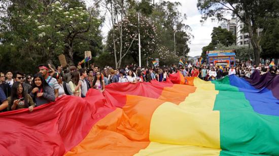 Imagen de archivo de la marcha del orgullo LGBTI realizada en Quito el 29 de junio de 2019.