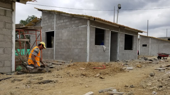 Una vista de una vivienda que construye el Gobierno en Carapungo (Quito), en enero de 2020.