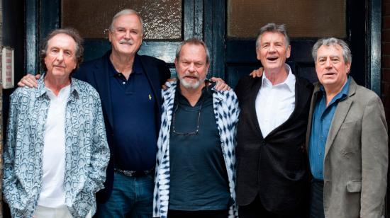 Eric Idle, John Cleese, Terry Gilliam, Michael Palin  y Terry Jones, integrantes de Monty Python, en un evento mediático en Londres, capital de Inglaterra, en junio de 2014.