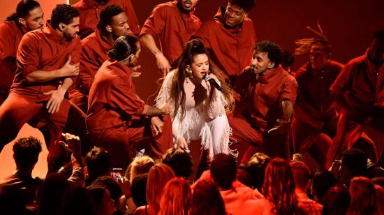 La cantante española Rosalía ganó el primer Grammy de su trayectoria.