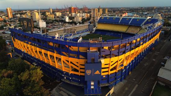 El estadio de Boca Juniors fue pintado en su totalidad para la temporada 2020.