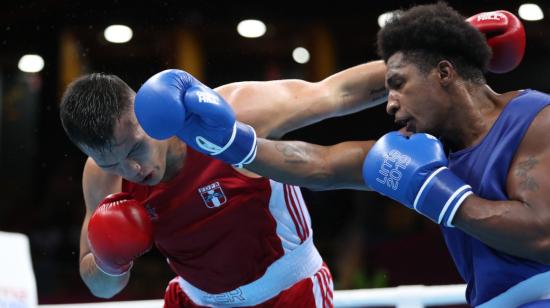 Julio Castillo (azul) logró la medalla de plata en los Juegos Panamericanos de Lima. 