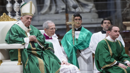 A pesar de su aprobación en el Sínodo de octubre, el Papa no se ha referido a la ordenación de sacerdotes casados. 