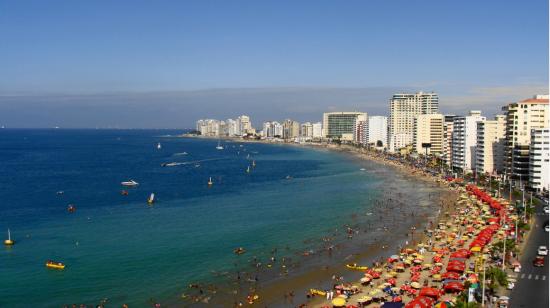 Imagen referencial. Panorámica del Malecón de Salinas, en Santa Elena. 