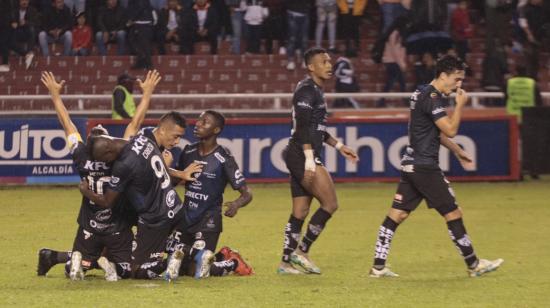 Efrén Mera fue la figura del partido y anotó dos goles para Independiente del Valle.