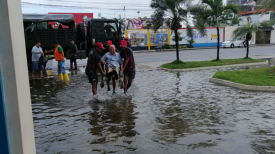 Nueve sectores del cantón Machala, en El Oro, se encuentran afectados por las lluvias. 