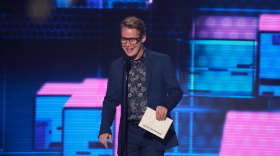 Macaulay Culkin, durante la presentación de los American Music Awards en 2018. El actor será parte del reparto de la serie 'American Horror Story'.