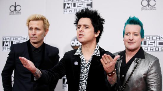 Mike Dirnt, Billie Joe Armstrong y Tre Cool, de la banda de rock Green Day.