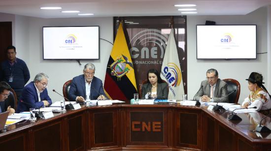 El Pleno del CNE, en sesión del 13 de enero de 2020.