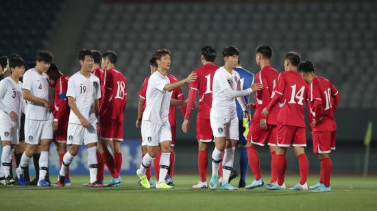 Corea del Norte y Corea del Sur, en un encuentro disputado en la Copa de Asia, en octubre de 2019.