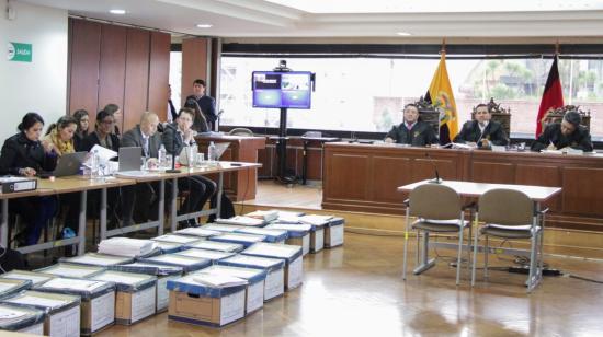 El equipo de la Fiscalía y el Tribunal de la Corte Nacional durante el juicio del caso Sobornos, en Quito.