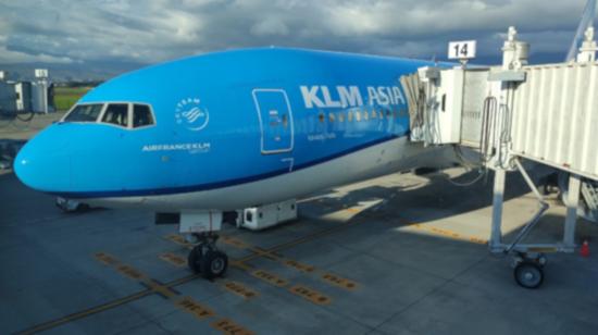 El avión de KLM no pudo aterrizar en Guayaquil, pero lo hizo en Quito. 